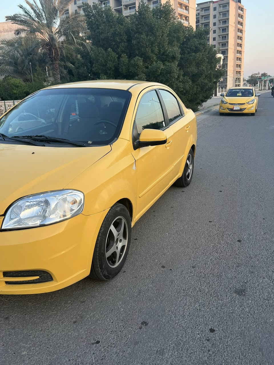 السلام عليكم شباب
افيو وارد امريكي 2010 للبيع  

السيارة كير اوتو 

صدر امامي خلفي جديد 

تخم تايرات جديد 

تبريد شغال وتمام 

مصفرة هيئة ومرور 

رقم انبار الماني لغاية 2028

المحرك بي تبخير 

السيارة كل نقص مابيهه غير محرك بي تبخير 

السيارة بلادية وكلش جديدة 

الحادث بيهه من امريكا بل الجنطة ما واصل للحوض 

السعر 48

مكان السيارة ديالى بعقوبة 

***********
