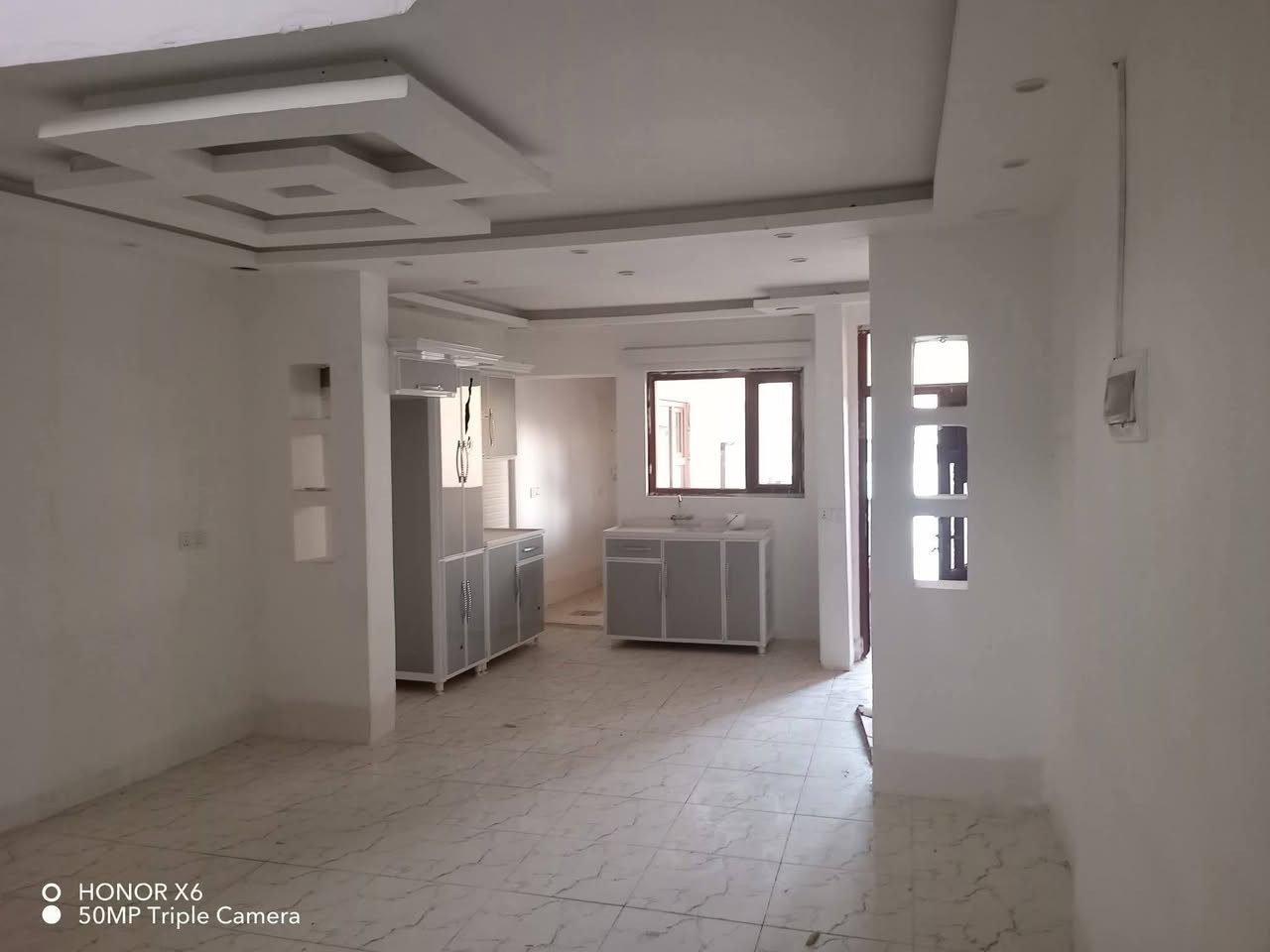 رقم الاعلان 2209
#دارللايجار 100م طابقين
كركوك بنجاعلي مقابيل الملعب يبعد عن سايدين 10امتار
#مكونات (غرفة نوم مطبخ استقبال وصحيات وكراج سيارة)
فول خدمات
فرع عريض
فرع تبليط
فول سيراميك
سقف مغربي
ماي حلو بين يوم ويوم
#سعر 250الف وبي مجال 
☎️*********** واتساب
☎️*********** فايبر
#مكتب_ازاد_للعقار
