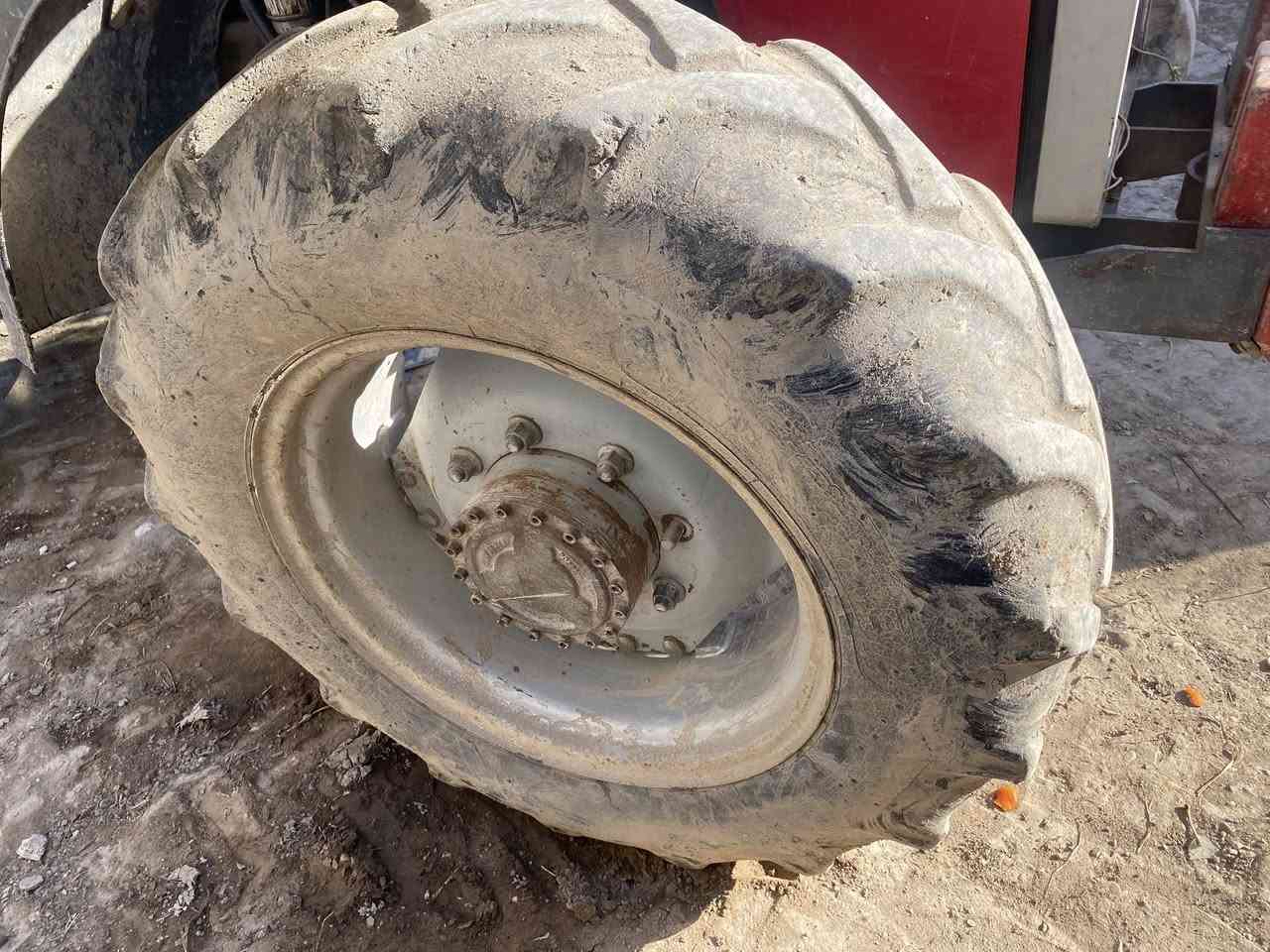 سلام عليكم للبيع تايرات جوبلس حجم ٢٤ يرهم ع نيوهلند حجم ٨٠ والفوركسن دبل مكفولات من الضرب السعر ١٥٠ مكاني بابل محاويل ***********
