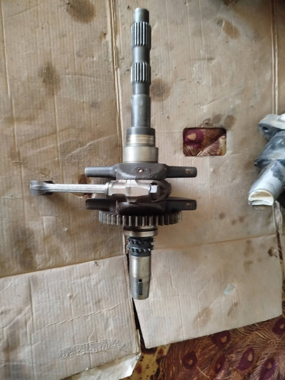 السلام عليكم
للبيع كرنك مال صفر عشره يرادله شغل وعبوه فيت بم صفر عشره وكلجات وطاسه صفر عشره يرادلهن شغل وعقل كير مال صفر 9 ومكينه مال صفر6 يرادلهه تجفيت كامل كرنك وبوشه وبستم نقصهه كلج امامي بيهه ملف كامل وسلف وشوته وكلج خلفي وقايش وكابريتر كله شغال   ابيعهن شلع ب125 مكاني بابل مركز ماعندي توصيل ***********
