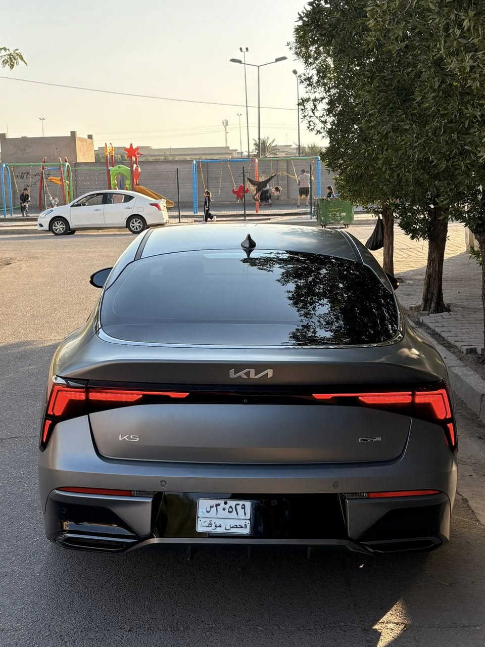 يابه الجمال كله هنا 🔥🔥
كي فايف 2025 
فول مواصفات عدا البانوراما 🔥
حساسات اماميه وخلفية
رادار امامي وخلفي
لايت زينون ٣ عدسات 
لونها مات يخبل 🔥
ماشيه ٢٠ الف فقط 
فئة gt-line 
رادارات جانبيه 
هاندبريك كهرباء 
مقاعد تدفئة
داخل جلد
كراسي كهرباء 
شاشة متصلة
بك لايت LED 
حادثها بسيط كلش وموضح بالصور
قطعتين فقط بيها 
سياره تخبل وجديد كلش
محرك ٢٥٠٠ تنفس طبيعي 
كير ٨ نمر
وضعيات قيادة 
وغيرها من المواصفات المعروفه 
مكانها بغداد
السعر 220 وبيها مجال 🔥
***********
