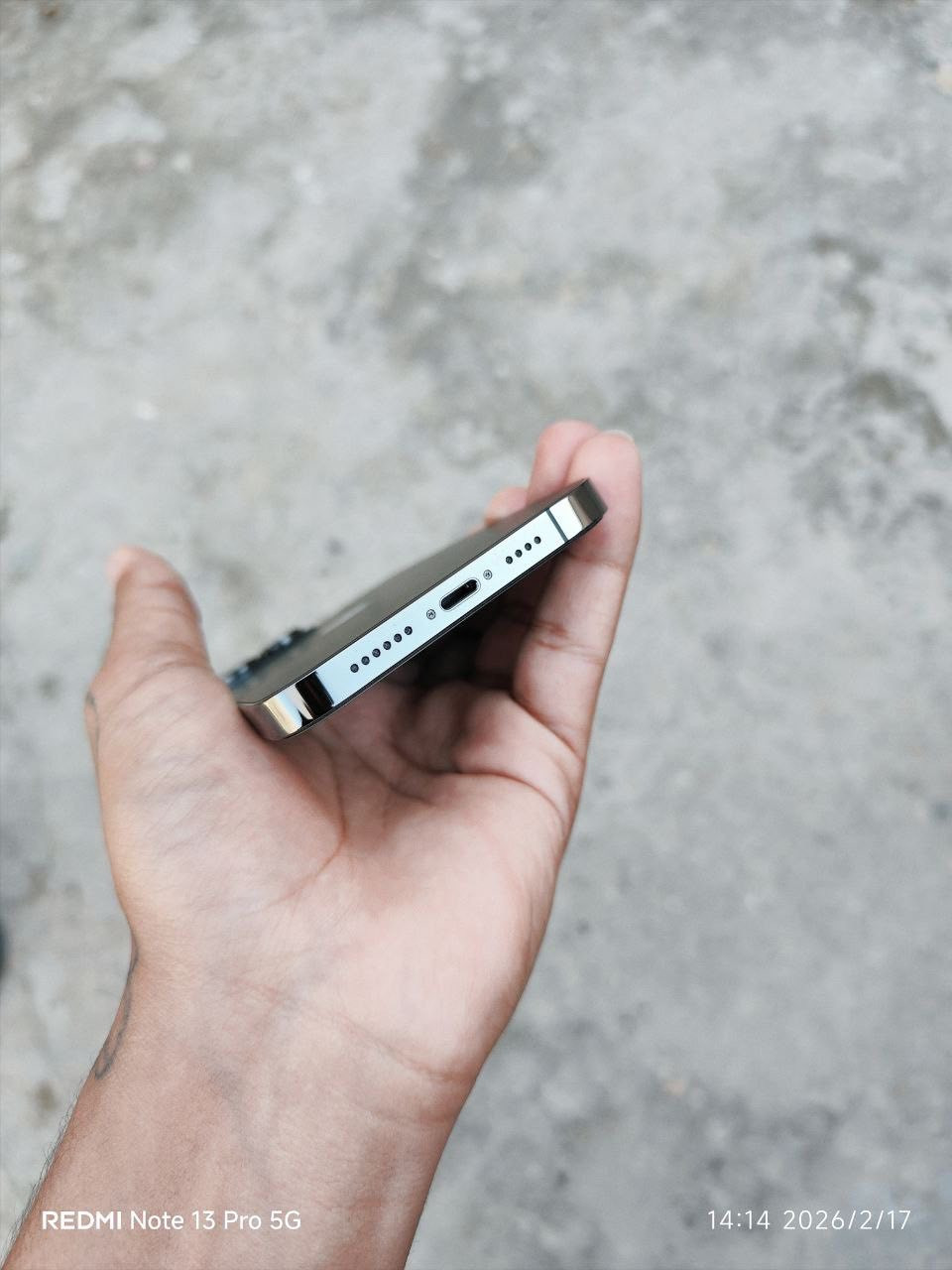 ايفون 13 برو ماكس 
بطارية 98 
ذاكره 256
كامل الملحقات
السعر 750 الف
الجهاز مكفول من كلشي لا مفتوح ولا بطارية معلايه تفحص حاسبة


**إذا كنت صاحب هذا الإعلان وتريد حذفه لأي سبب، رجاءا أرسل رسالة إلى الدعم الفني**