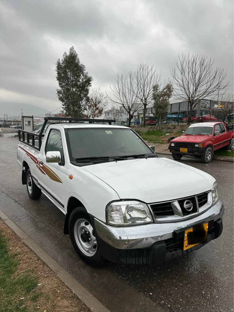 للبيع بيك اب 2008
سعر 73 ورقة $ 
صبغ 3 قطع و نص 
مكان السياره دهوك
كير محرك شرط 
اللاتصال *********** دهوك, العراق
