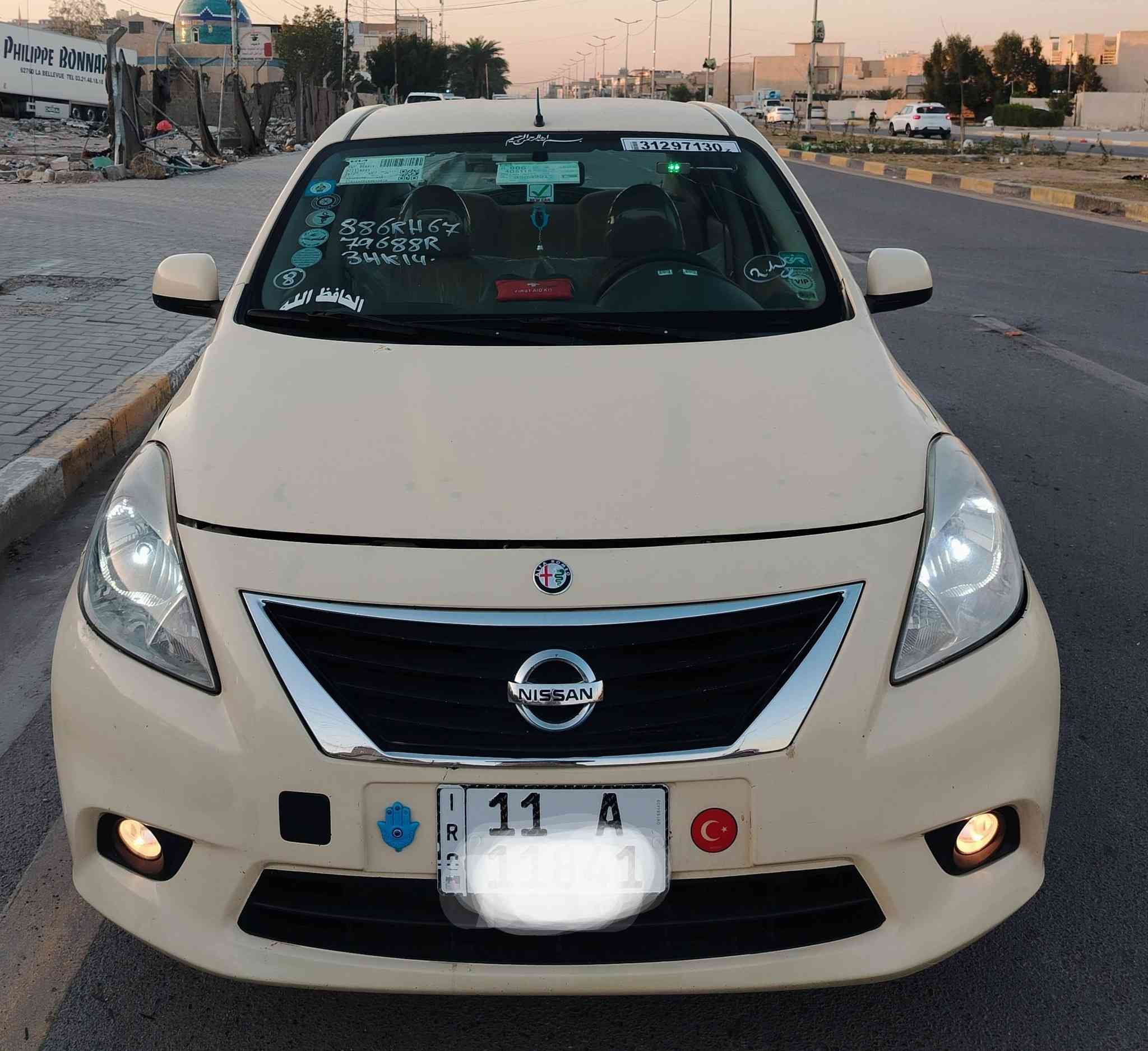 االسلام عليكم نيسان صني ياباني هندي بليته زرقه
موديل 2014 سياره خير من الله جاهزه من كل شي  عل ايد وحده سنويه اوهزه اورقم جديد باسمي مواصفات فول كاميرا دواره شاشه اصليه
بلوحكترات دعاميه جام كهرباء  كير اوتو ايتي
مكينه مامفتوح بيهه برغي كير ستندر
داخلهه جديد دوشمه عام  بطن اوجنطه حداديه جديده تبريد ثلج كامله جاهزه من كلشي السعر 90  بي مجال بصيط اتصل عل رقم *********** ملاحضه مكلفون في النشر
