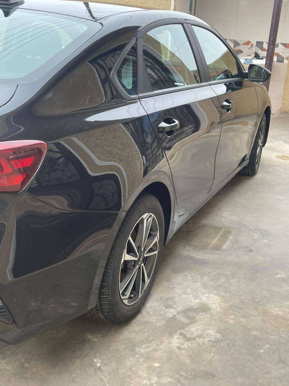 السلام عليكم كيه فورتي 2024 وارد امريكي الون اسود جديده ماشيه 20 الضرر موضح بلصوره تبديل جاملغ فقط بدون رقم مكاني بغداد ***********
