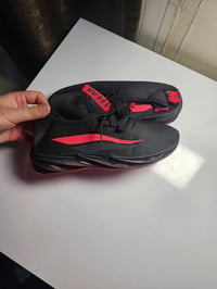 حذاء رياضي • تكرمون • قياس ٤٢/٤٣