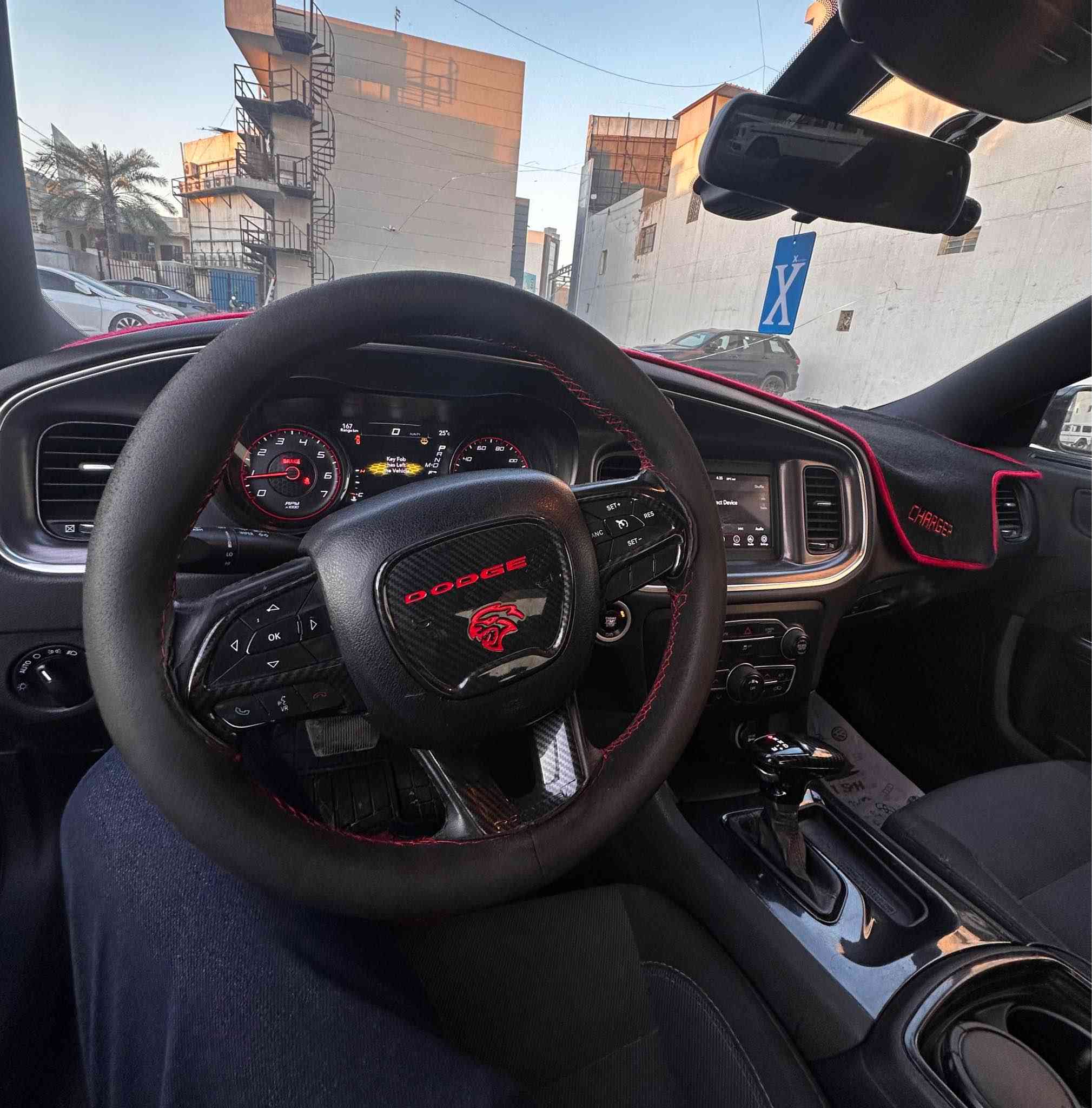 السلام عليكم
دوج جارجر 2017 وارد امريكي
محرك 3600
تفاصيل السيارة + السونار + صور الحادث موجودة بلمنشور
السيارة ماشية 110mi
سعر السيارة 175 و بيها مجال
رقم الهاتف *********** بغداد, العراق
