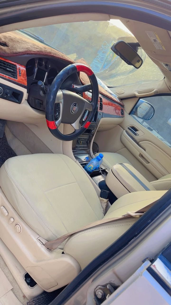 السلام عليكم
كاديلاك اسكاليد موديل 2007خليجي رقم بصره سنويه لغاية 2030 ثلاث قطع صبغ اثر جراد السيارة تخم تاير جديد حداديه عامه جديده السعر 165$
***********
