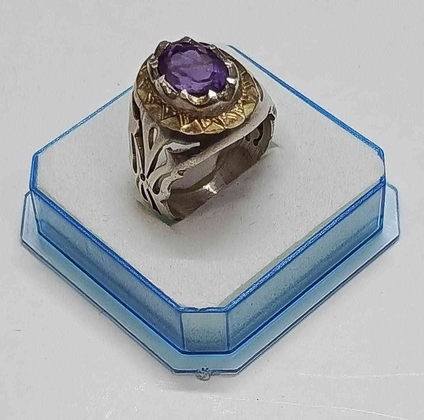 خاتم جمشت الطبيعي فضه925 صياغه يدويه القياس21 السعر65 الف 
توصيل جميع المحافظات 5الف
*********** بغداد, العراق
