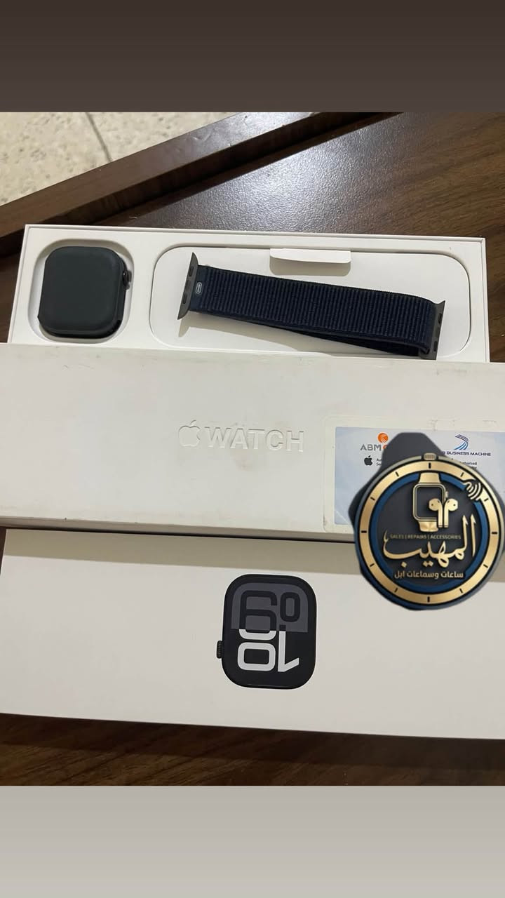 ساعه أبل ⌚️اللون اسود ميتاليك لامع
           جيل  1️⃣0️⃣🔥🔥
حجم 4️⃣6️⃣👉👉👉👉
               بطاريه  1️⃣0️⃣0️⃣🔋
نظافه  1️⃣0️⃣0️⃣💯💯
                 ذاكرة  6️⃣4️⃣  💾
اقوة ضمان ABM  ينتهي ((3/3/2027))
مستخدمه كلش قليل
السير الباند الرياضي مو العادي 👉👉👉
السير الجلد مو وياها 🪬🪬🪬
 مركز سيمو المايسترو دوره شارع الصحه
***********
اتصال/ واتس اب للحجز
توصيل لكافه محافظات العراق
تابعني حسابي القديم طار
