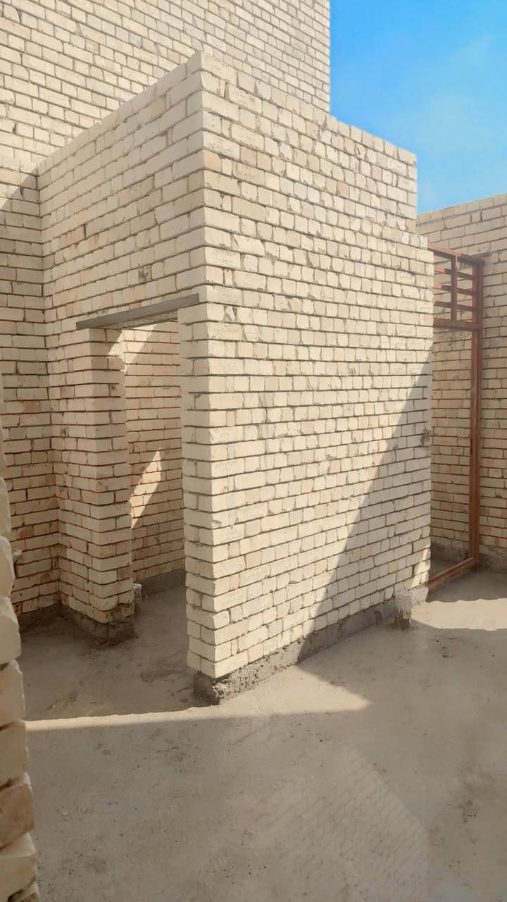 خلفه بناء متفرغ علا دبل بليوميه وقطعي ***********
