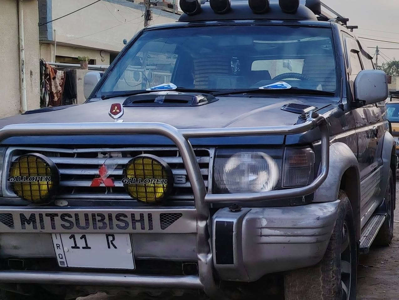 متسوبيشي باجيرو
موديل 1992
رقم بغداد انكليزي  تحويل مباشر
هزه ماساقطه 
بدون حادث بدون صبغ
محرك بلاد  كير اوتوماتيك مكفولات 
فور ويل /فول كهربائيات فول كيجات /صدر امامي وخلفي نظيف /تخم تاير ياباني
دواخل حلوه مدوشمه جديد
كشنات امامي وخلفي قلاب
منضومة تبريد جديده  ثلاجه / فتحة سقف
 تراي  ونعومه  اللي  بالك  /  لايت زنون
براجكتورات اصليه / هورن  براد
السعر  55 $ او مراوس حسب القناعه
 مايعجبك المنشور اعبره
بالصلاة على محمد وآل محمد 
يوجد فديو تفصيلي للسياره اللي يريد يجي خاص
مكانها بغداد شهداء العبيدي الثالثه ***********
او واتساب
***********
