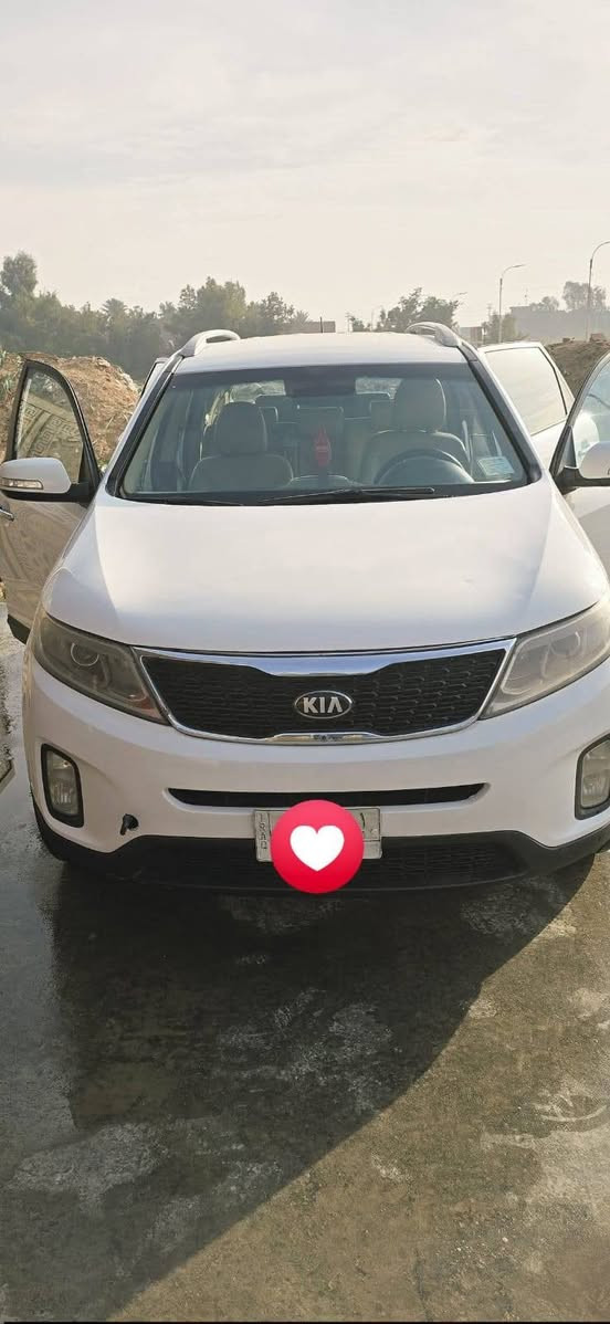 السلام عليكم 
سياره سورنتو 2015 وارد خليجي مكفوله من اي ضربه كما موضح با السونار السياره 6 سلندر فول مواصفات عدا الفتحه سياره نضيفه ومال جناي ماتخسر عليها ابد والسنويه بأسمي ورقمها بغداد  السعر 185 وبيها مجال
***********
