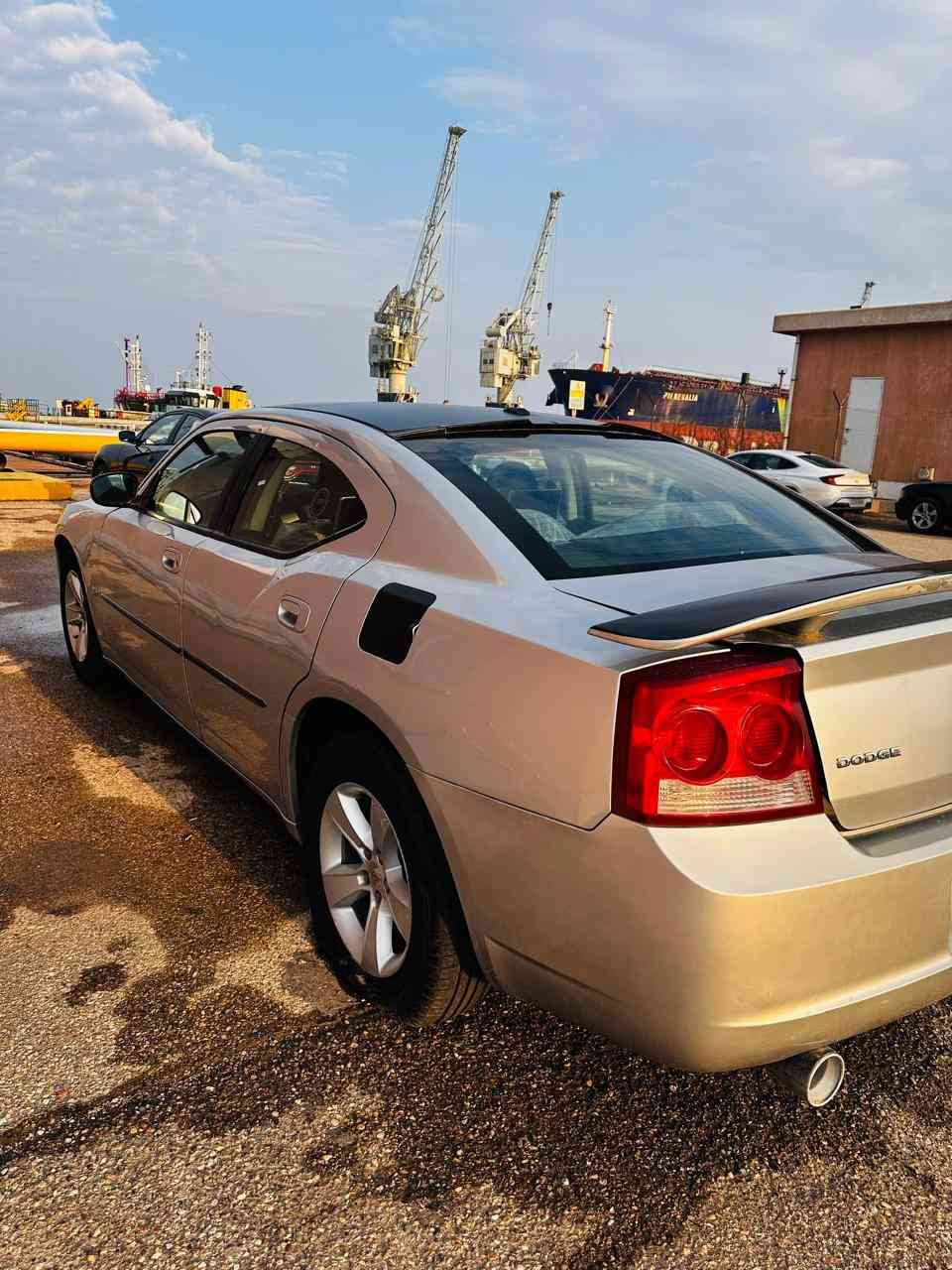 جارجر 2010
محرك 3500 

ماشية 180 ميل 

حادث جاملغ وبنيد 

محرك جديد 

حدادية صدر امامي كامله بعده بالضمان

رقم بغداد انكليزي
مكاني ناصرية _ حي الامير 

للاستفسار ***********
