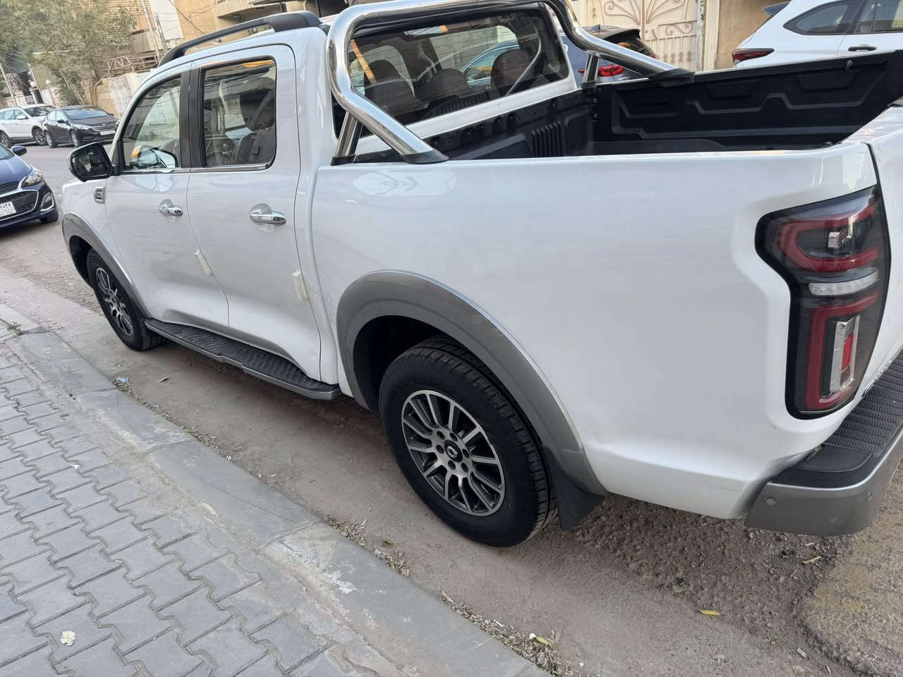 السلام عليكم باور موديل 2021 رقم بغداد السيارة بانزين فول مواصفات عداد الكيلو متر 74 الف ماشيه السعر 145 ورقه للاستفسار ***********☎️*********** مكانها كربلاء سيف سعد
