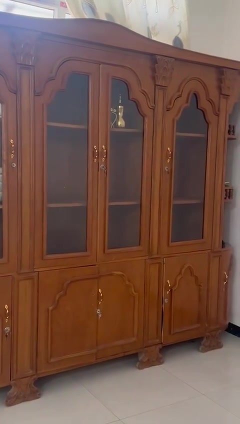 سلام عليكم معرض بس جامة مالته وحدة منهن مكسورة لبيع في كربلاء قرب مستشفى الكفيل سعره 90 لف وبي مجال ***********
