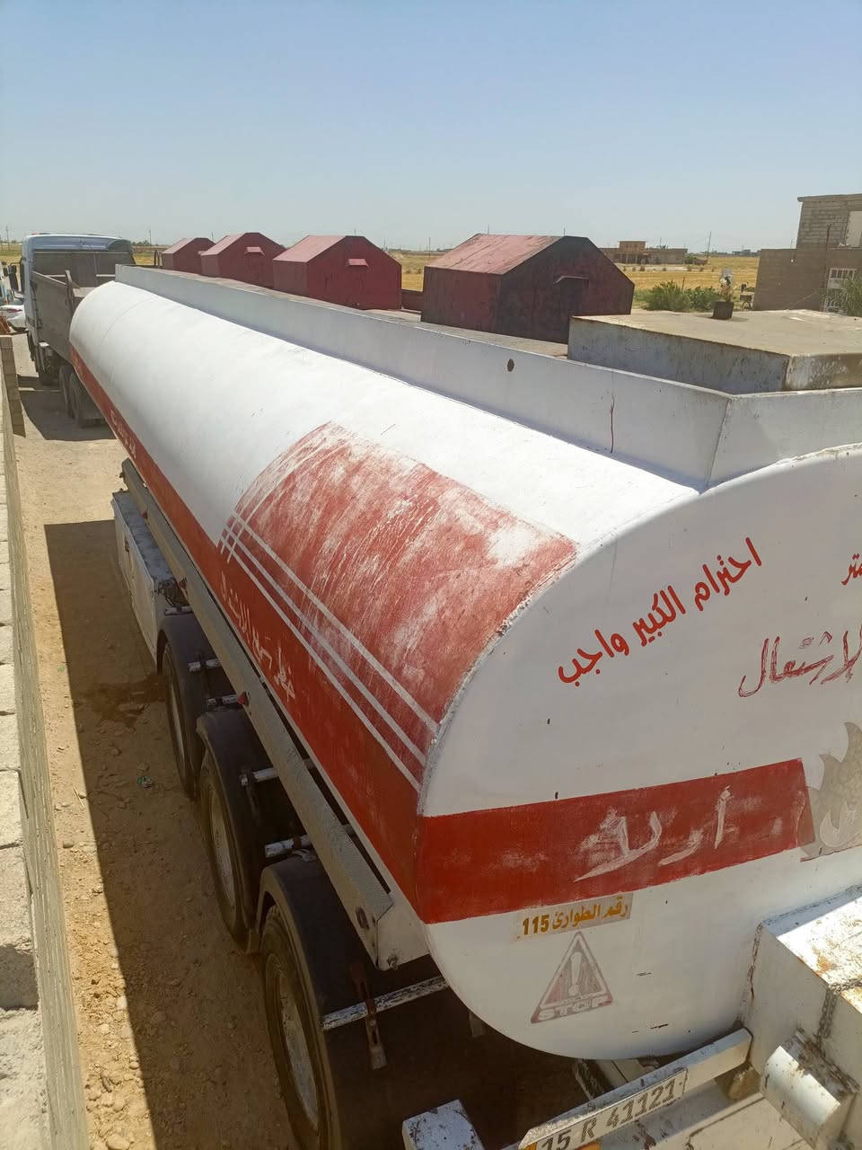صهريج للبيع حدادة الموصل 
حموله طوناج 36 
بايلر كاك ابو السته 
 مع اثنين تفريغ 
ثلاث دناكيرمزوج بلادي 
تناكير 14 مربع 
جوبلس الثالث رفاع بلادي سحال بلادي 
تايرات زينات خير من الله 
السعر 85 ورقه وبي مجال للشراي 
العنوان سامراء خط السريع المعارض معرض الجوهره 
الاتصال على الرقم ***********
