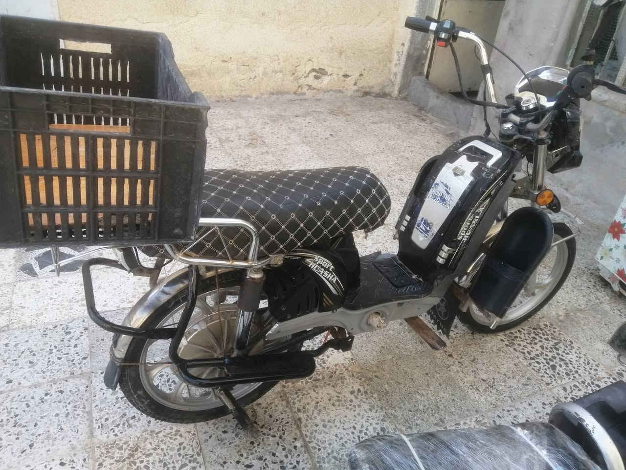 ماطور شحن للبيع مستعجل على السعر ٨٠ بيعته الاتصال على الرقم ***********
