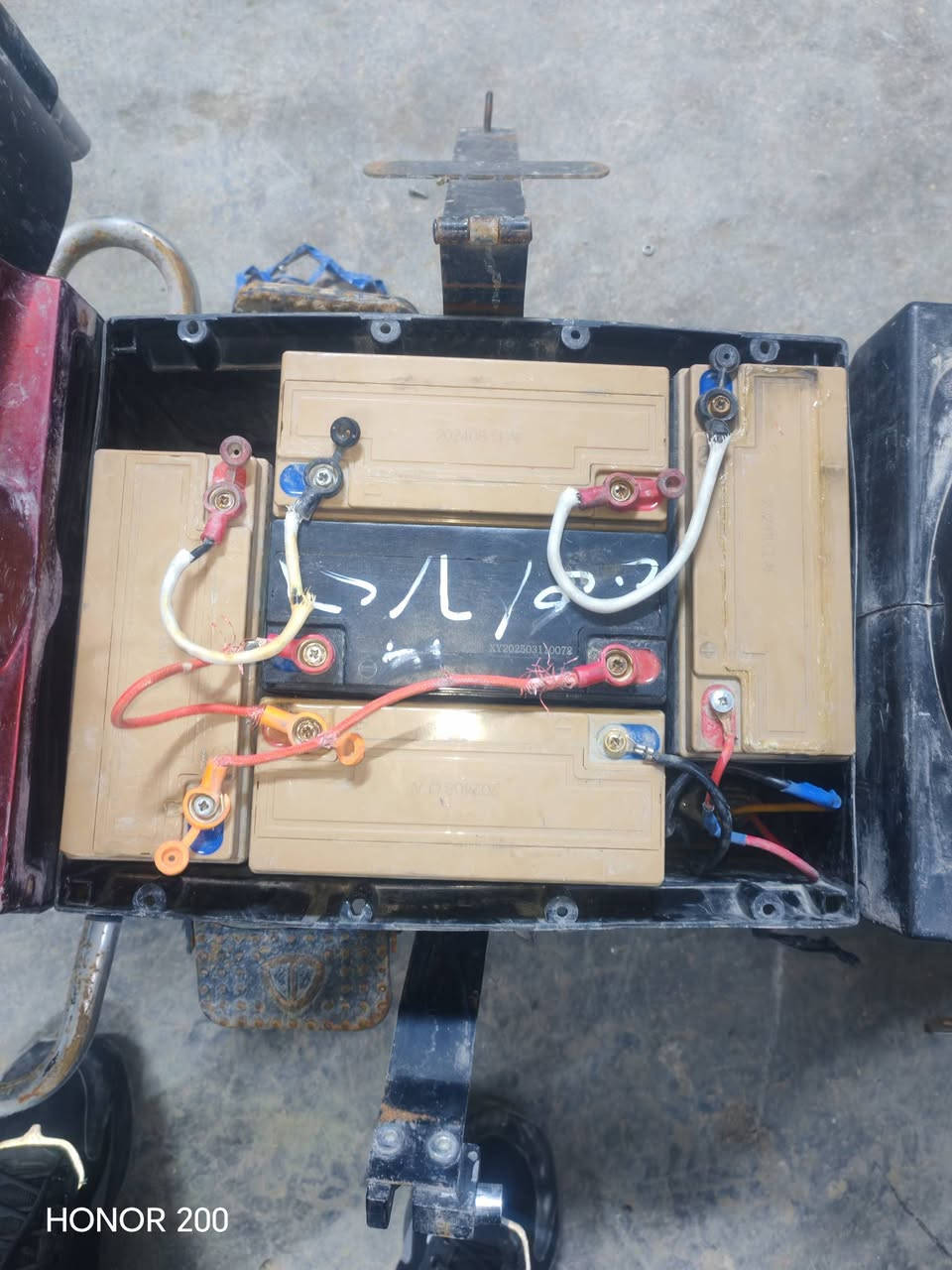 متاح هارلي كامل من كلشي سعر ٢٥٠ الف ***********
