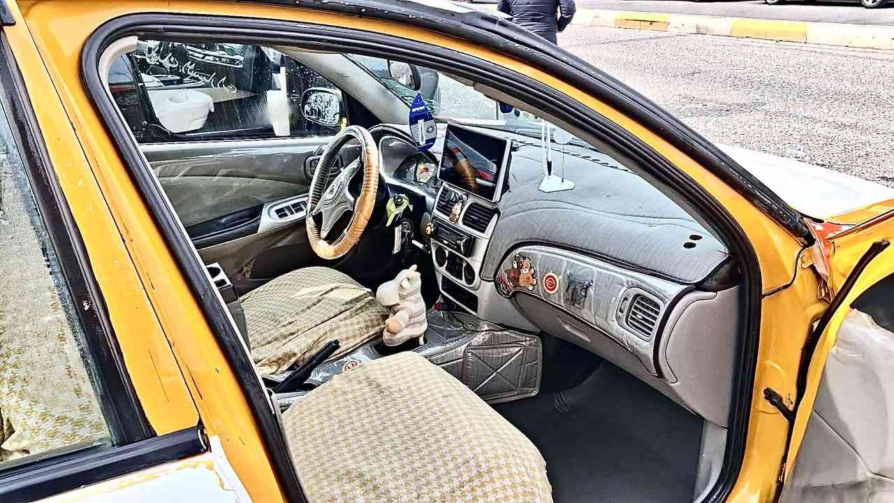 بەناوی خوایگەورە 
Sunny 2001 
٣پارچەی سلێمانی 
مەکینە ١٦ ، گێڕو مەکینەو تەقەو ڕەقەی بە شەرت
 دەعم و پارچە گۆڕاوی نیە تەنها پشتی یەک جەمپی بچوکی  هەیە شایەنی باس نیە    
کارەبایی دارو بەرد بە شەرت
 تەبرید لەسەر سویچ 
چوار تایەو ویلی لۆکی لەسەرە
چوار جام کارەبایە
شاشە ئایپاتە 
کامل جوانکاری بۆ کراوە 
بێ مەسرەفە سەیارەکە 
تەنها سایەقێکی ئەوێت 
سعریشی ٩٣ گەڵاو کەمێک مەعامەلەیە 

لەگەڵ ڕێزم موشتەری نیت بێزارم مەکە 
بەس جوابی تەلەفون ئەیەمەوە 
0770 229 10 45 
سلێمانی السليمانية, العراق
