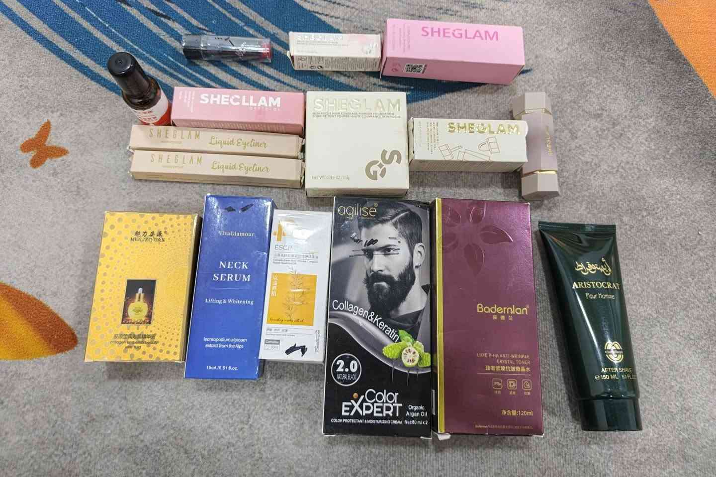 السلام عليكم اخوان عندي منتجات عناية ١٥ قطعة و عطور من ابراق ٨ قطع كلهن ب ١٠٠ 
للتواصل رقم الهاتف : ***********
يوجد توصيل وفحص امام المندوب
