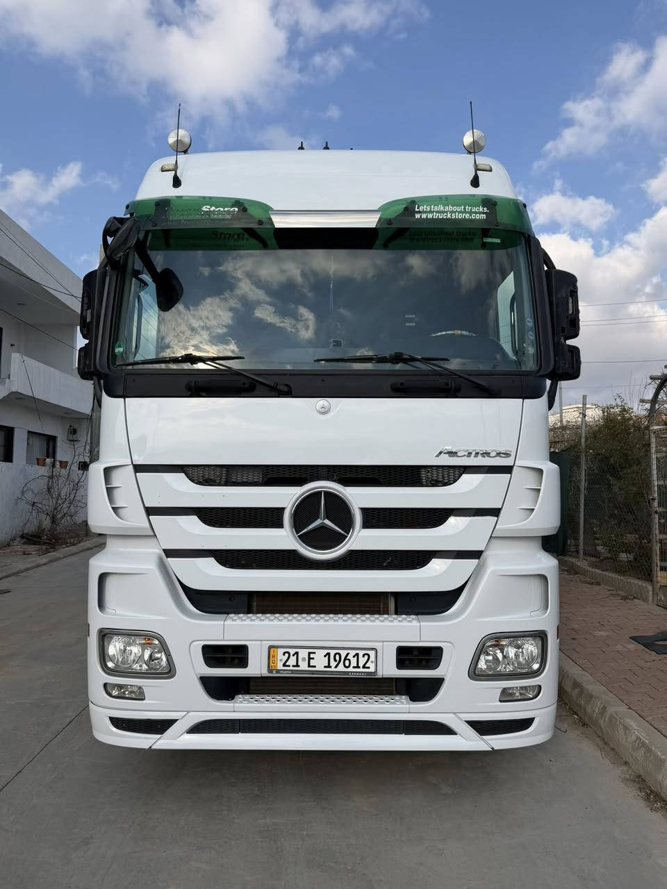 ئەکترۆز حەواجب 2009 فول مواسەفات  بدون حاسەو کامێرا  توخوم تایەرات جدید ***********(***********
