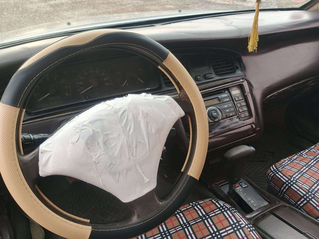 بطه موديل 93 رقم بغداد دولي بسمنه مكفولة كص ونقل جثة وعيب شرعي مصبوقه جماليه مكينه وكير 2ونص تخم تاير حداديه جديده سنويه ل 30 تريد تحويل تريد وكاله مكاني ذي قار قلعة سكر ل *********** السعر 38 قفل
