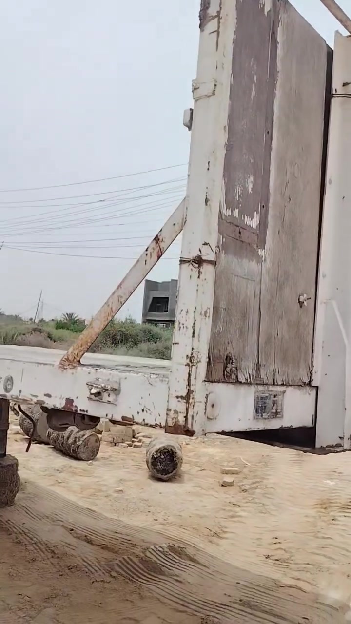 السلام عليكم عربانه للبيع تخم تاير شاصي مكفول المكان المثنى للأستفسار أتصل على ***********
