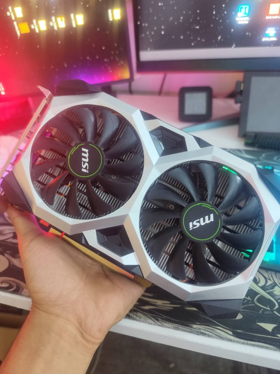 1660 super msi
ب١٥٠ قفل
ضمان اسبوع


**إذا كنت صاحب هذا الإعلان وتريد حذفه لأي سبب، رجاءا أرسل رسالة إلى الدعم الفني**