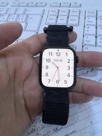 ساعه ابل جيل 9 حجم 45 بطاريه 98 سعر 300 الف  مكاني بغداد  07703803325