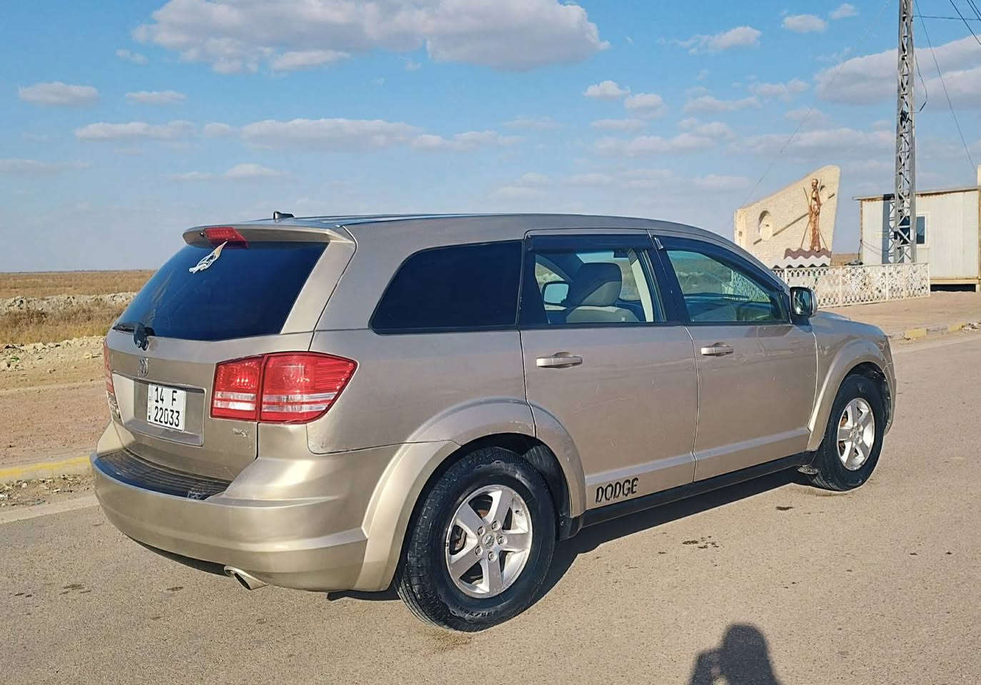 دوج جورني مديل 2009وارد امريكي كلين مكفوله من الضربه والتبديل رقم مميز بصره نكليزي سنويه لل28مشروع وطني السعر 98وبيه مجال للستفسار اكثر ***********مواصفات داخل بيجي كشنات مخمل مكينه وكير مكفولات حجم لمحرك 6سلندر 7راكب ثلث قطع تبريد تخم تاير كهربائيات كلهه شغاله كشن كهربائي حداديه جديده سياره جديده وجاهزه وأي نقص مابيهه المكان ذي قار الشطره, ذي قار
