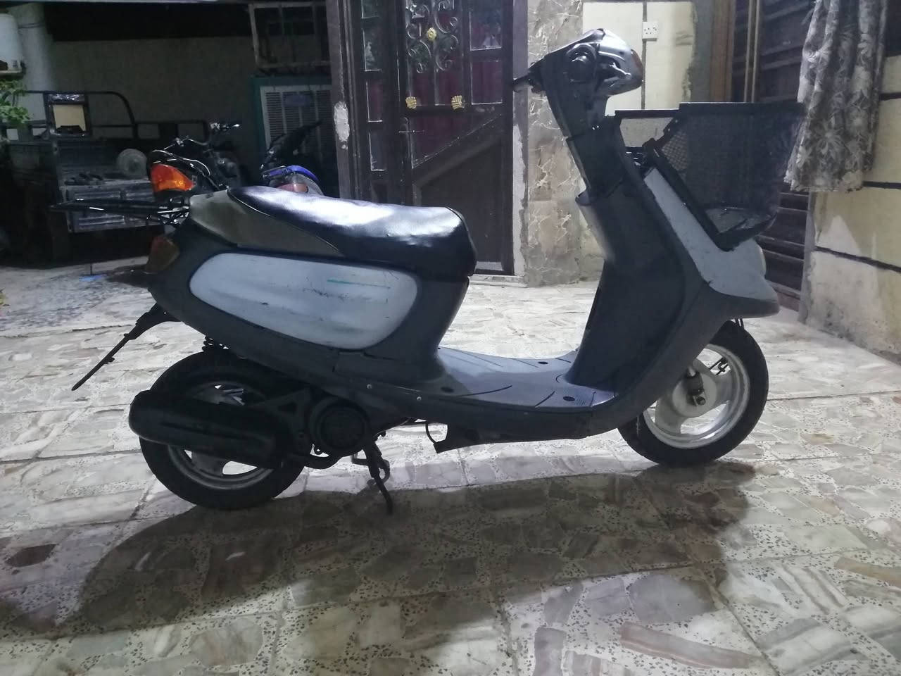 مستعجل عله البيع سعر 290وبيه مجال                                                                                   سلام عليكم دراجه منغولي للبيع 2003 دراجه نضيفه شلع قويه مكينه ناعمه كهربائية شغاله لايت علي ناصي هورن اشاير شغالات تواير نضيفات قفل جنطه قفل استان دراجه كامله اي نقص مابيه اسعر 290وبيه مجال قليل المكان كربلاء حي الشهداء الموضفين قرب مكتب العامري الستفسار /***********/
