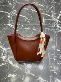 حقيبة نسائية • قياس وسط • توصيل المسيب