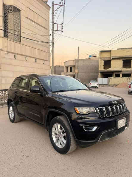 سلام عليكم 
***********
سعر 164
جيب لاريدو مكفوله من صبغ موديل 2017 وارد حادث مياه أمطار سياره جاهزه من جميع نواحي مواصفاته شاشا كبيره و كامره بصمه تشغيل وأبواب كير تبترونك رادار امامي وخلفي تشغيل عن بعد فول تحكم ستيرن ويلكت لايت زنن 
مكان سياره بغداد دوره
