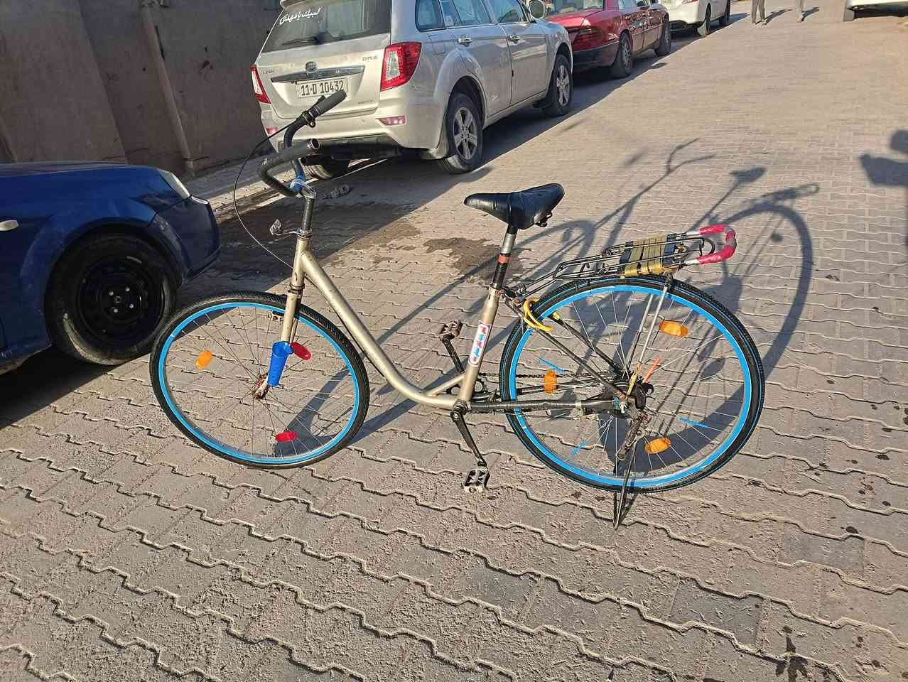 السلام عليكم باسكل موزه للبيع حجم 26اومراوس باسكل بطه 26👉مكاني نجف حي ميسان السعر 35و  بي مجال التواصل. ***********
