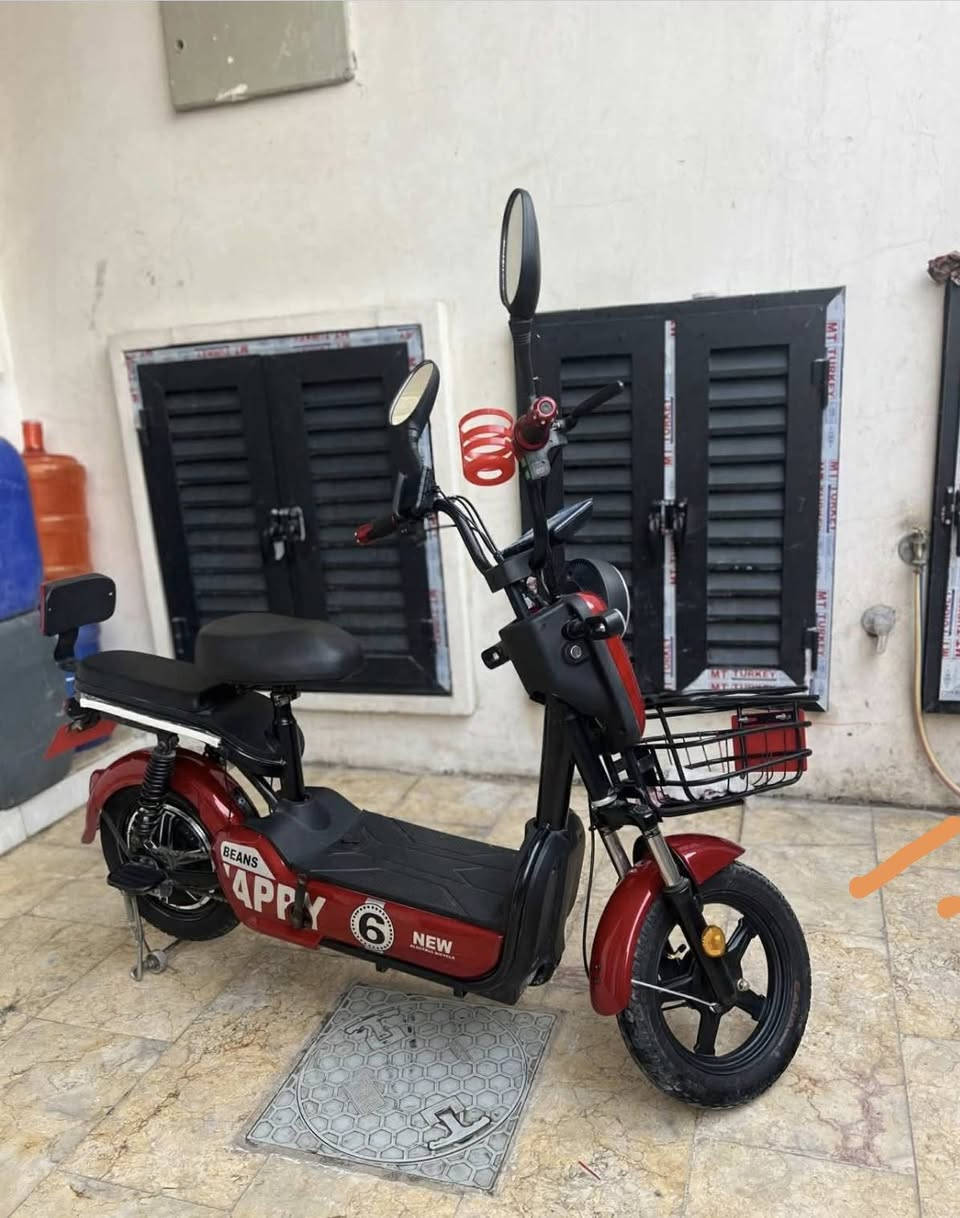 السلام عليكم دراجه للبيع  2025 جديد  سعر 400بيها مجال حك جيه رقم ***********-***********
