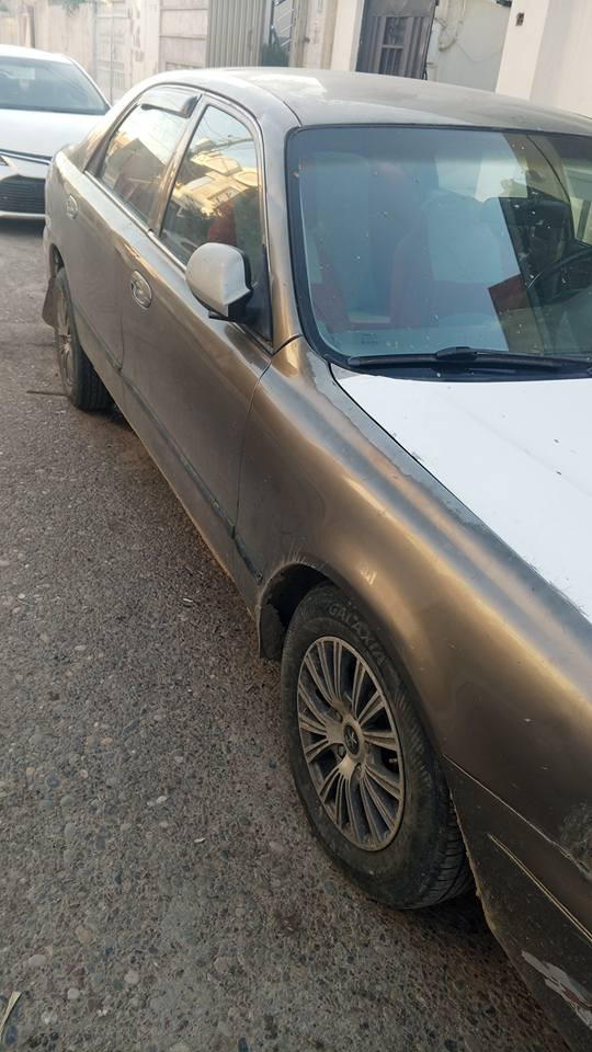 سلاو مازدا فاسۆلیا مۆدێل 2000 626 نمونە لەجوانی توندوتۆلە تەقەو رەقە بەشەرت چوار جام کارەبای چوار تایەی نوێی لەسەرە بێ مەسرەفە رەقەمو سەنوی نوێیە تا 2029  بەشەرتی گێرو مەکینە براوە وەر گەران وە غرامە لە هەوڵێرم  40 وەرەقەو محاملە *********** أربيل, العراق
