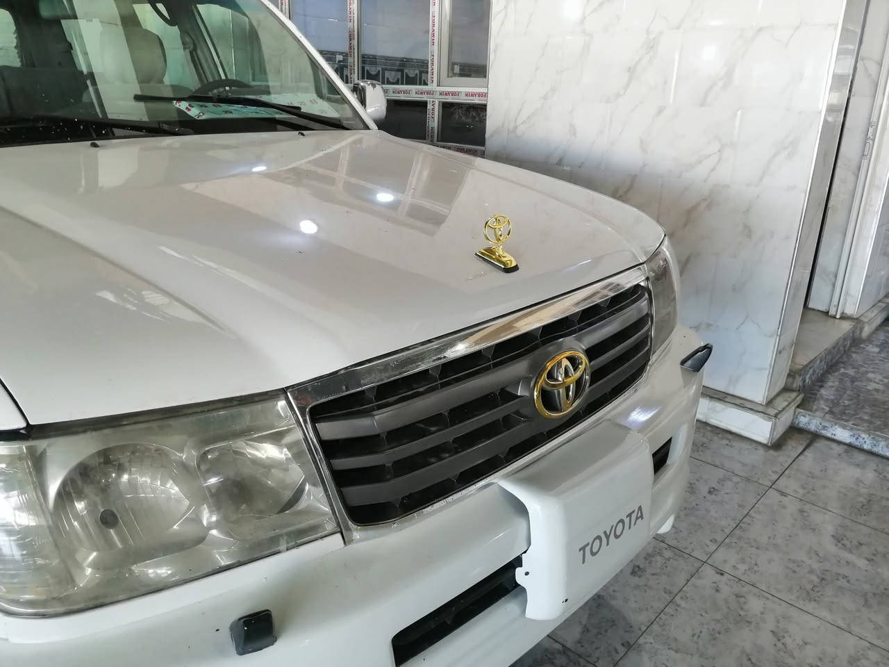 لاندكروزر ٢٠٠٤ مزاد شرطة نينوى رقم نينوى مصبوغ عام جمالية وتوحيد لون لان كان بها قطع باللون الأزرق محرك وكير بشرط تحويل فوري هزه وفحص ورقم سنوية جديدة قبل كم يوم سعره ١٣٨ َرقة السيارة بالموصل ***********./ ***********
