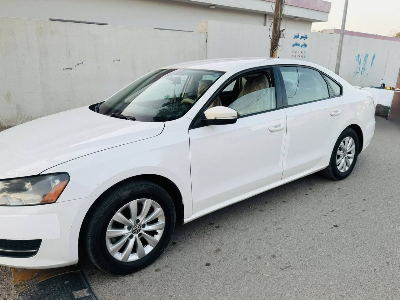 السلام عليكم
باسات2016خليجي 5 سلندر گير محرك تبريد بالشرط 
‎اطارات بطارية لايتات دبلات صدر كله جديد 
‎سنوية بأسمي هزة جديد دفتر بنزين هم موجود ورقم مميز  السيارة السعر 145بيها مجال  (مرواس حسب القناعة)شرط  التحويل مكان السيارة كركوك 
 واتساب ***********
