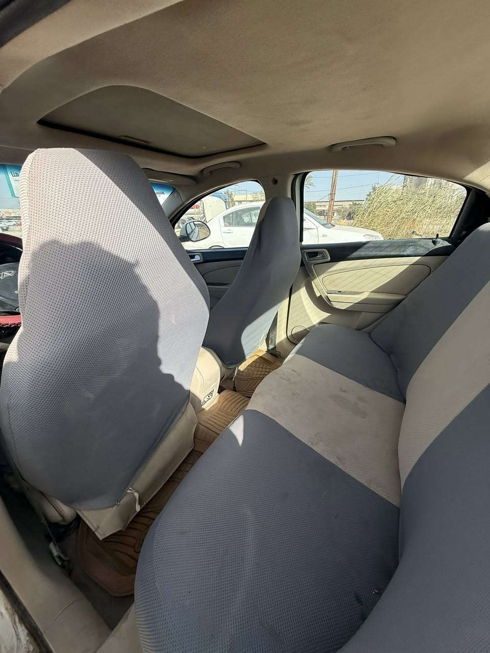 شيري A3 السياره جاهزه ماعايزه برغي رقم دولي ب اسمي هزه جديده سنويه جديده مكينه  تبريد وگير وحداديه وتخم تاير وباتري معايزه كلشي بيهه رشات صبغ ضربه مابيهه تبديل مابيهه مكاني ديوانيه مركز السعر 39 وبيهه مجال بسيط جداً  
موبايل ***********
*********** غير متواجد ع ماسنجر
