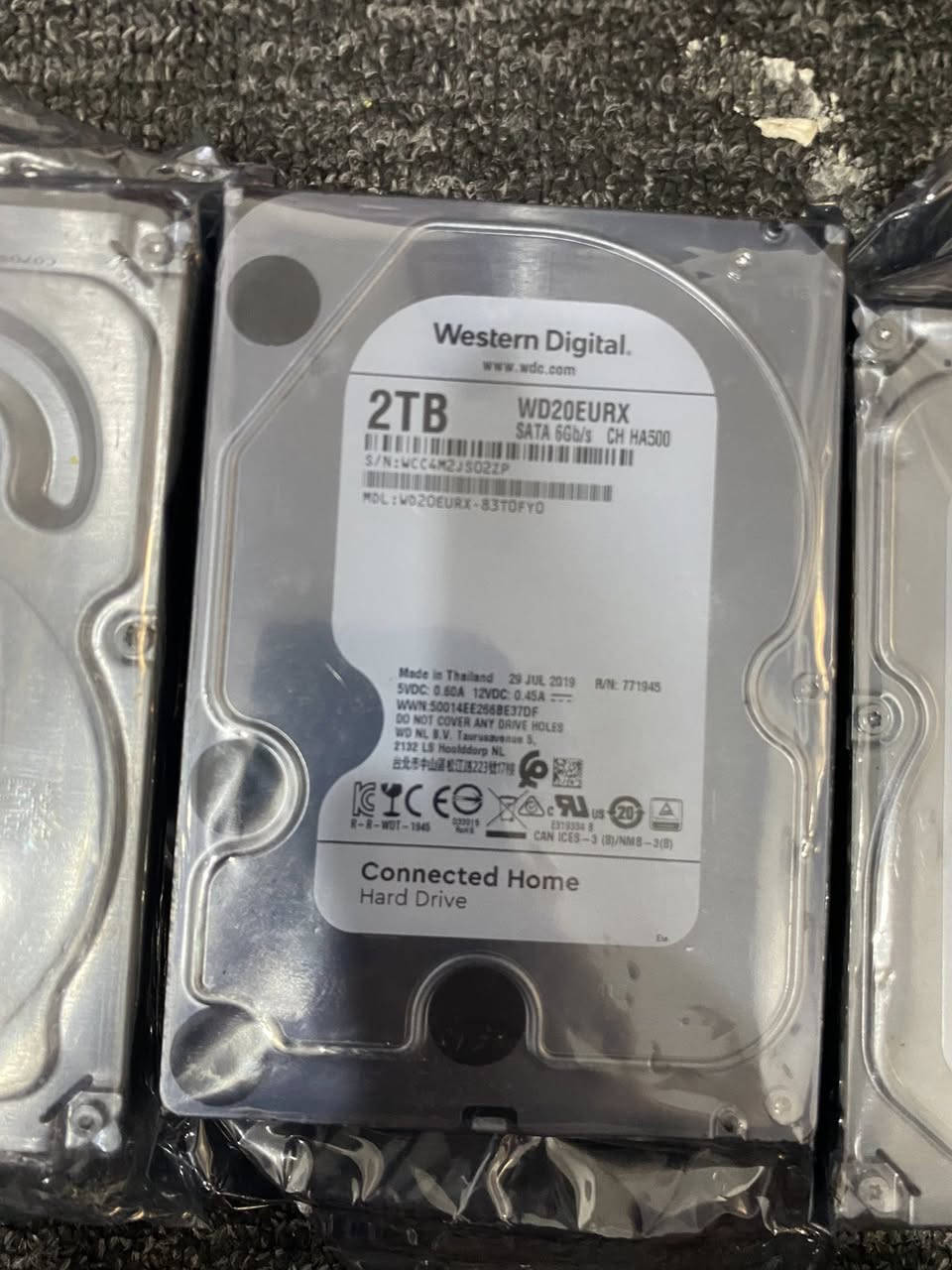 هاردات 2 تيرا
جدد كبس شركة 
سعر القطعه 55 الف


**إذا كنت صاحب هذا الإعلان وتريد حذفه لأي سبب، رجاءا أرسل رسالة إلى الدعم الفني**
