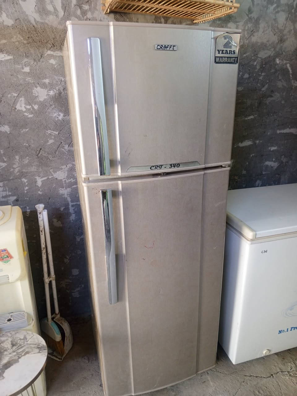 غراض للبيع في ابودشير شارع الضغط
***********
