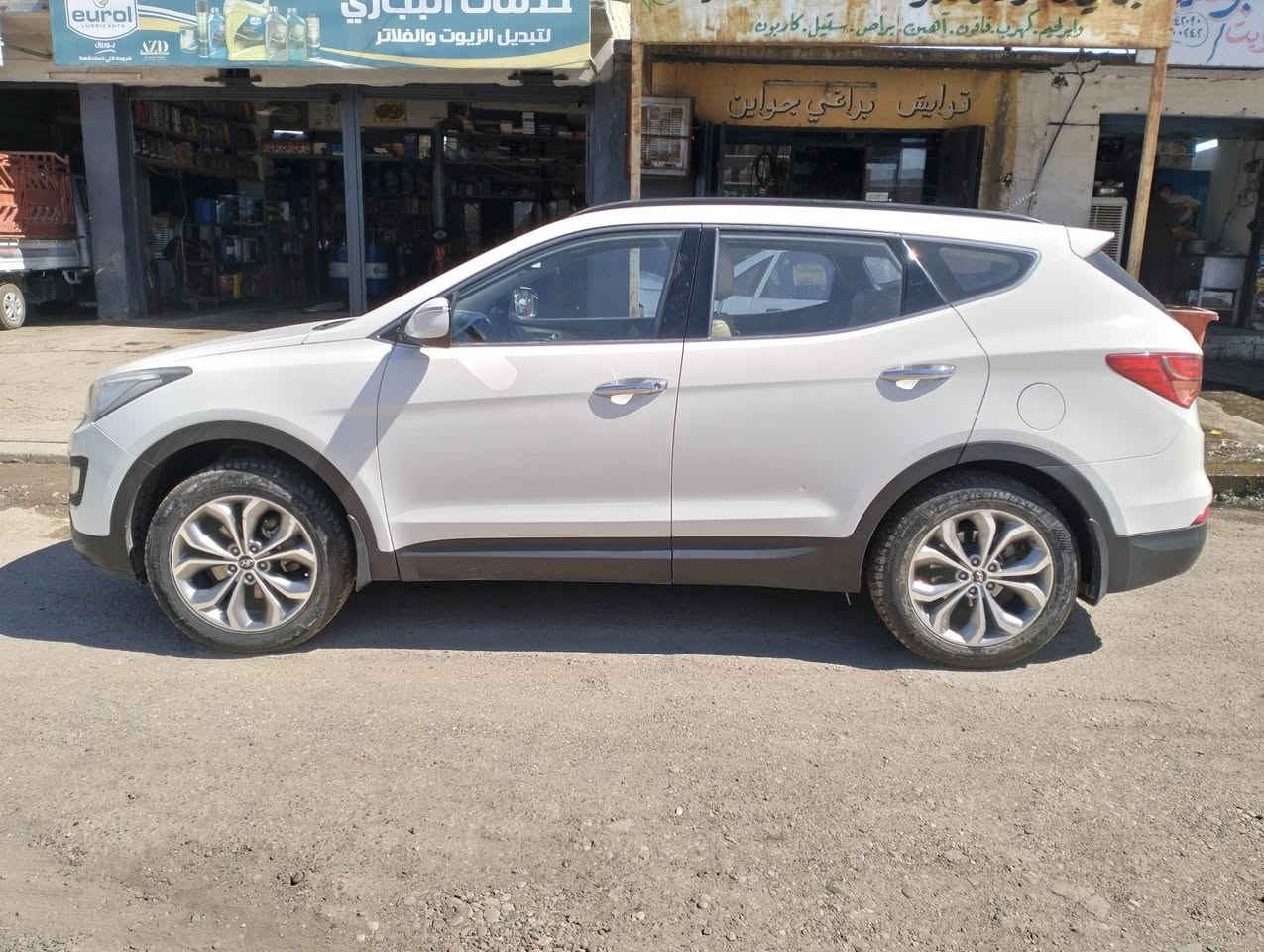سنتاڤي موديل 2014 حجم2400 سيارة جاهزه ماناقصها اي شي تبريد 3قطع كير ومكينه شرط رقم اربيل سنوية بااسمي والسنوية لل2028 وبيها بعض ملاحظات صغيره والسونار كدام العين
السعر اتصل وتدلل
رقم ***********
***********
