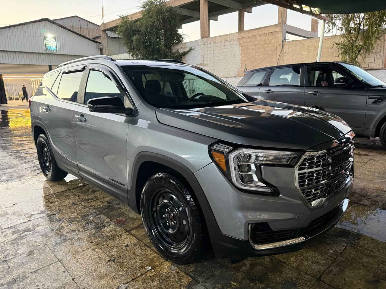 جيمسي تيران موديل٢٠٢٣ فول مواسه فات بوندي چاملغ بؤياغه ير باگ سو كان سيسته مه سحري ١٥٧.   *********** أربيل, العراق
