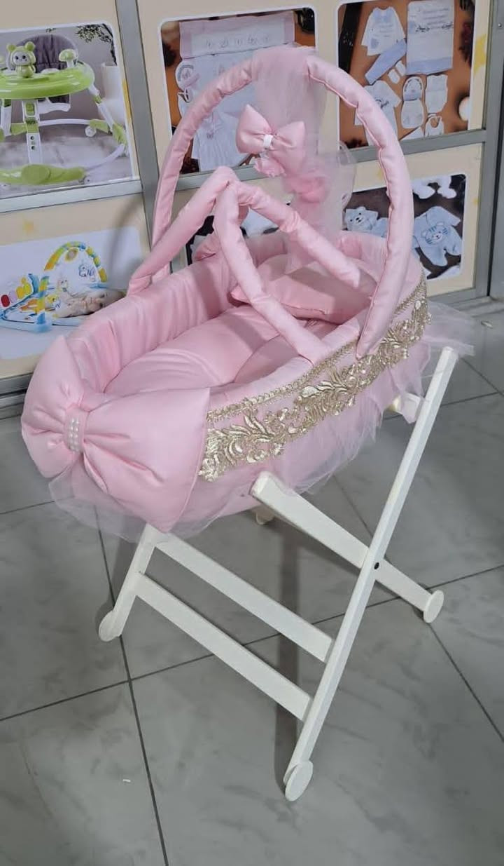 شوفو الأناقة والتقل
تخت البيبي 
بموديل تركي روعة 
دانتيل دبل مع ريكامو ملكي 
بالوان الشياكة والتقل
مدعم لحتى ينحمل وين ما رحتو
مع ناموسية عقدو 
خشب متين روعة 
بالوان جديدة 
توصيل فقط

بدون قاعده بسعر........
مع قاعده بسعر.....


**إذا كنت صاحب هذا الإعلان وتريد حذفه لأي سبب، رجاءا أرسل رسالة إلى الدعم الفني**