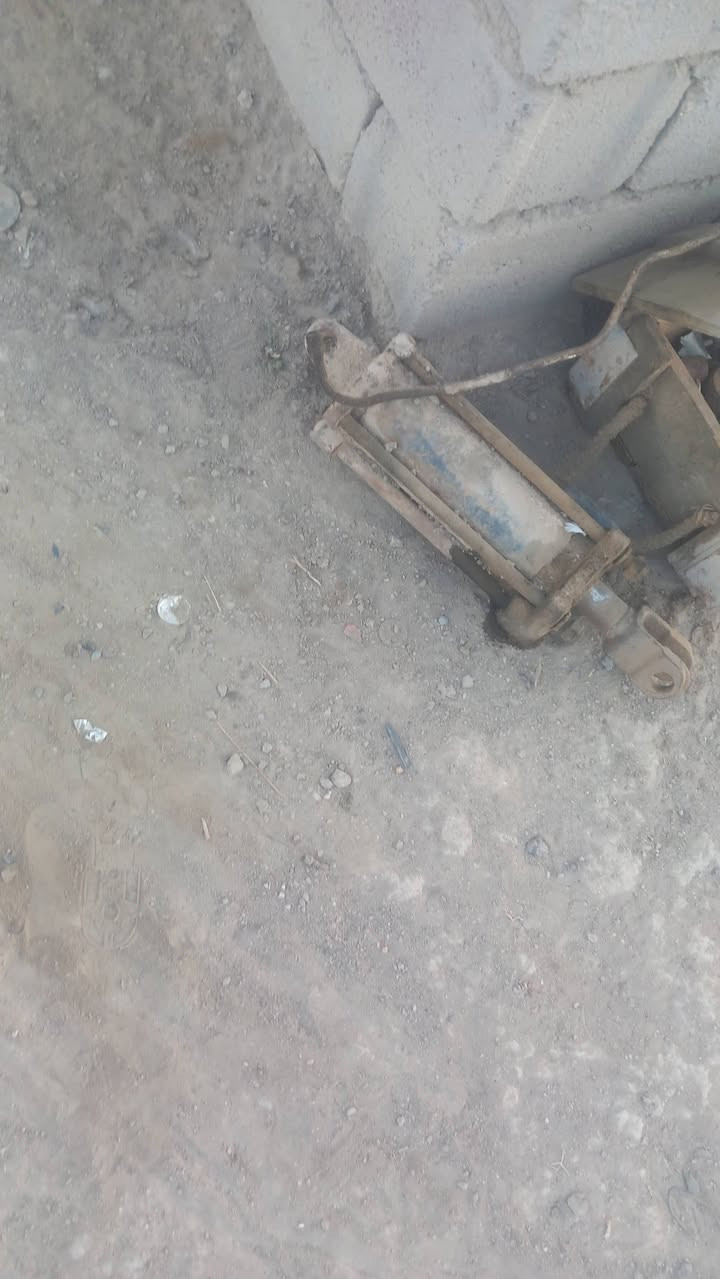 ياالله  غراض بلاروس تفصيخ بلاروس لشة كير  لشت اكسن هوزنات كامله   جهاز رفع مال بلاروس  عادي    قبق باتري   بنزات  اي دشالي كير حرموطه مال كير  موجوعت رفع كامله  اكو توصيل لجميع لمحافضات  راديترات   نظاف    ***********
