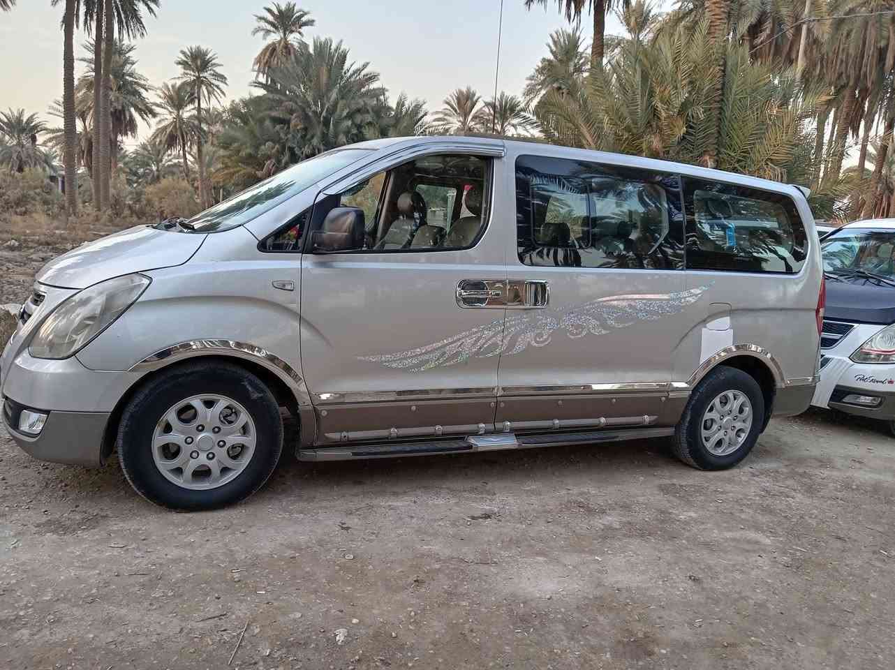 السلام عليكم ستاركس للبيع موديل 2008مسكر اصل اوتماتيك  سياره بيه جاملغ خلفي صبغ وجنطه مبدله ولباقي مكفوله العنوان دوانيه دغاره السعر 127وبيه مجال حك جيه ***********
بيع ومراوس فقط ستاركس
