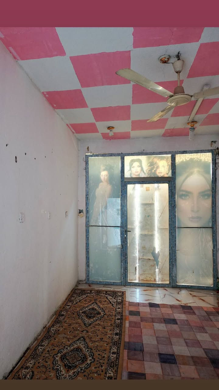 محلات أثنين للأيجار كوت حي الحكيم شارع زرزور للأستفسار على الرقم.
***********
