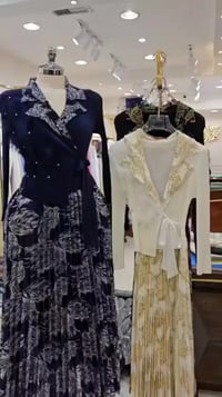 موديل يجنن • اسود ونيلي • قياس ٥٠-١٠٥