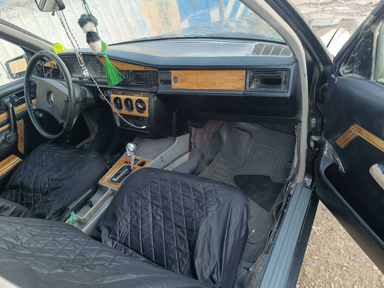 سلام عليكم مارسدس  موديل 91 مكينه ونجي 6سياره جاهزه كهربيات كله شغاله مكاني كوت سعر 33 وبيه مجال ***********
